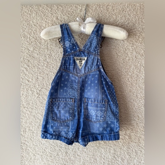 Oshkosh B’gosh Printed Shortalls - Picture 2 of 3